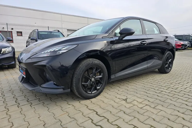 MG MG4 din 2022 cu 33.600 km - oferta MG0194336 - foto 1