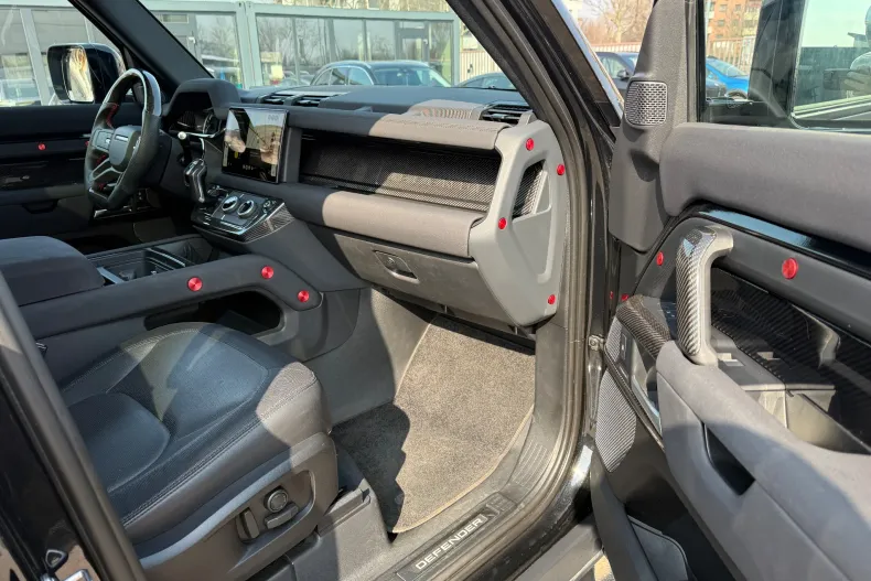 Land Rover Defender din 2022 cu 59.147 km - oferta LAN194340 - foto 13