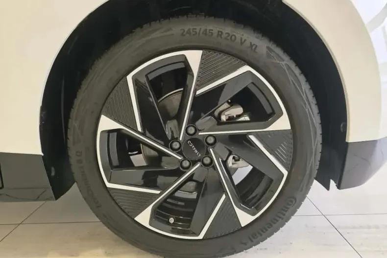 Lynk & Co 02 din 2024 cu 2 km - oferta LYN194342 - foto 21