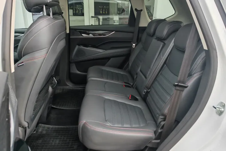 Maxus Euniq 6 din 2023 cu 6.229 km - oferta MAX194347 - foto 13