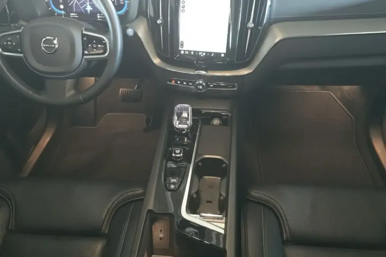 Volvo XC60 din 2025 cu 16.701 km - oferta VOL194370 - foto 11