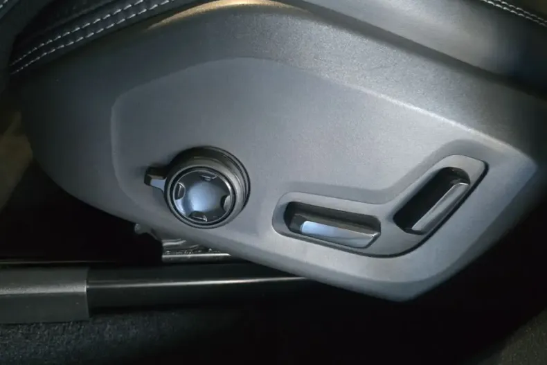 Volvo XC60 din 2025 cu 16.701 km - oferta VOL194370 - foto 20