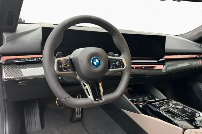 BMW 550 (Seria 5) din 2025 cu 5.900 km - oferta BMW194374 - foto 7