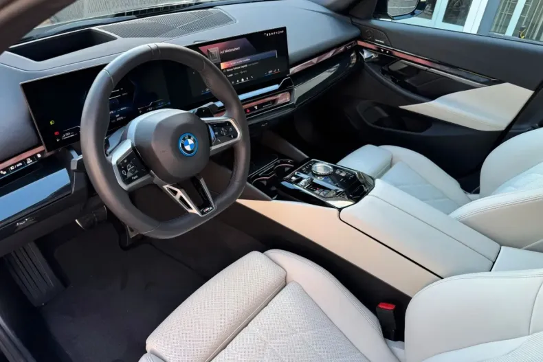 BMW 530 (Seria 5) din 2025 cu 4.076 km - oferta BMW194376 - foto 14