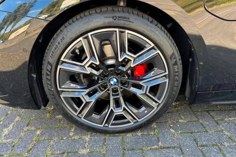 BMW 530 (Seria 5) din 2025 cu 4.076 km - oferta BMW194379 - foto 25