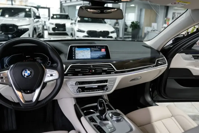 BMW 745 (Seria 7) din 2021 cu 131.060 km - oferta BMW194384 - foto 14