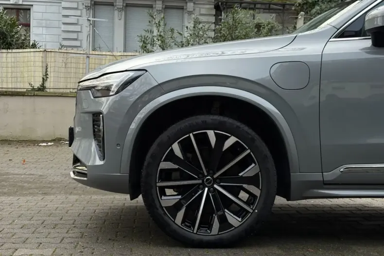 Volvo XC90 din 2025 cu 25.867 km - oferta VOL194409 - foto 5