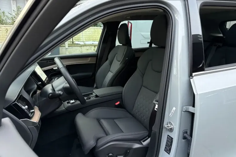 Volvo XC90 din 2025 cu 25.867 km - oferta VOL194409 - foto 10