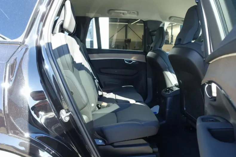 Volvo XC90 din 2025 cu 24.900 km - oferta VOL194410 - foto 10