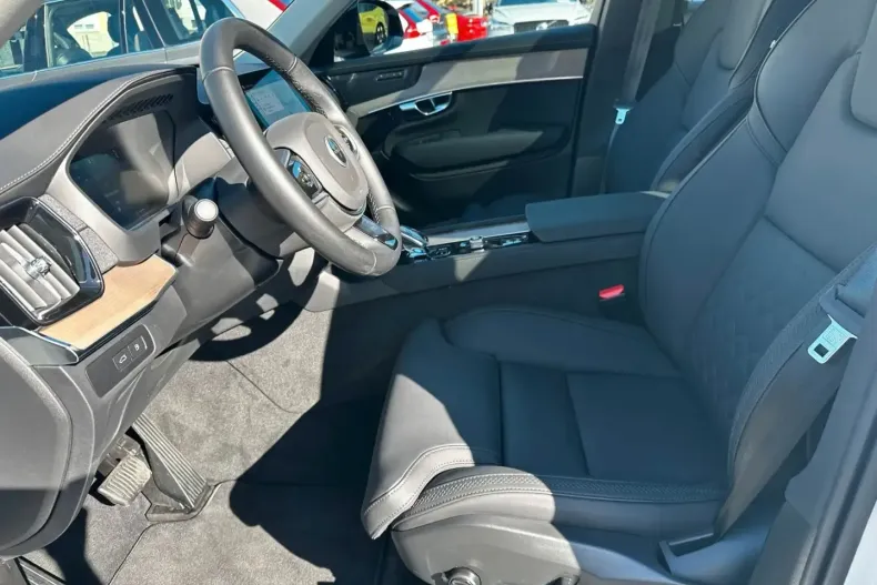 Volvo XC90 din 2025 cu 18.912 km - oferta VOL194412 - foto 12