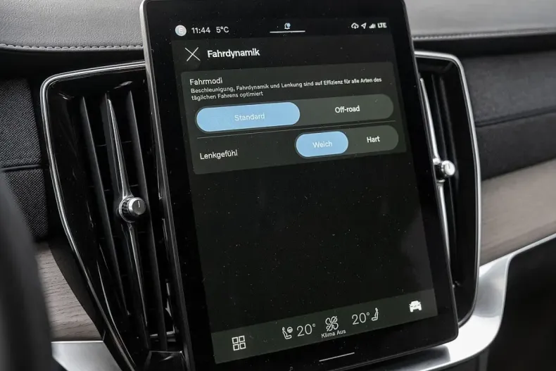 Volvo XC90 din 2025 cu 26.000 km - oferta VOL194415 - foto 13