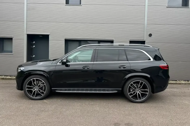 Mercedes-Benz GLS 580 (Clasa GLS) din 2025 cu 100 km - oferta MER194417 - foto 3