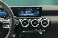 Mercedes-Benz CLA 250 (Clasa CLA) din 2024 cu 15.589 km - oferta MER194419 - foto 15