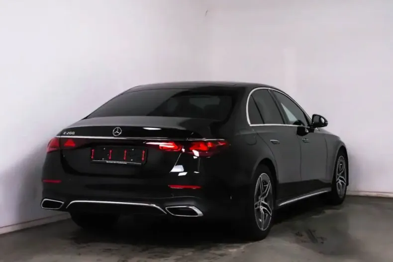 Mercedes-Benz E 200 (Clasa E) din 2025 cu 5.700 km - oferta MER194432 - foto 3