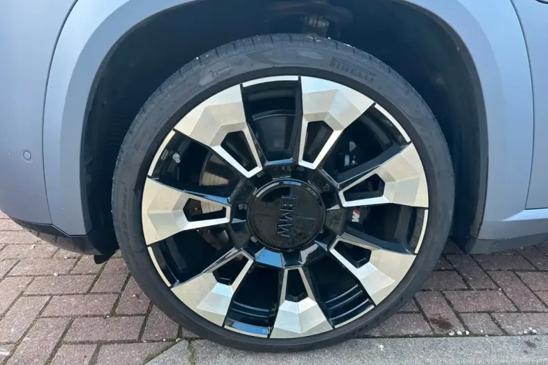 BMW XM (Seria X) din 2024 cu 8.200 km - oferta BMW194449 - foto 7