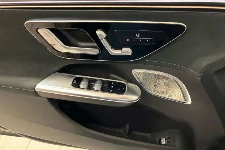 Mercedes-Benz EQE din 2024 cu 27.671 km - oferta MER194458 - foto 15