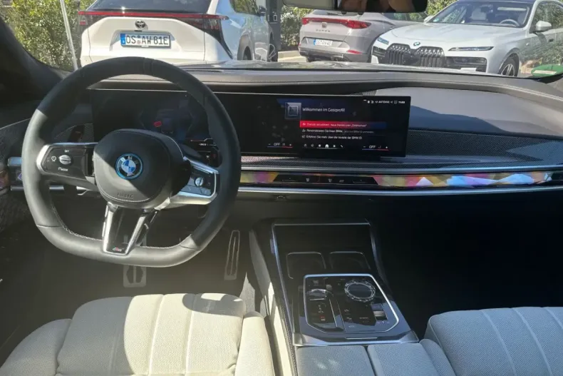 BMW M760 (Seria 7) din 2024 cu 14.412 km - oferta BMW194467 - foto 8