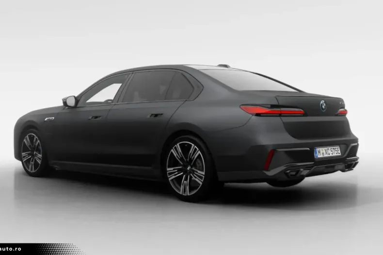 BMW M760 (Seria 7) din 2023 cu 40.716 km - oferta BMW194473 - foto 2