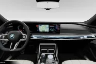 BMW M760 (Seria 7) din 2023 cu 40.716 km - oferta BMW194473 - foto 5