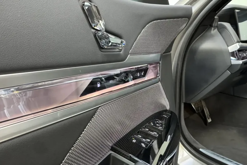 BMW M760 (Seria 7) din 2025 cu 12.000 km - oferta BMW194475 - foto 16