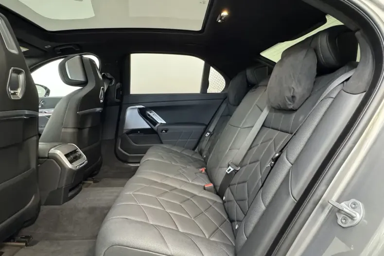 BMW M760 (Seria 7) din 2025 cu 12.000 km - oferta BMW194475 - foto 19