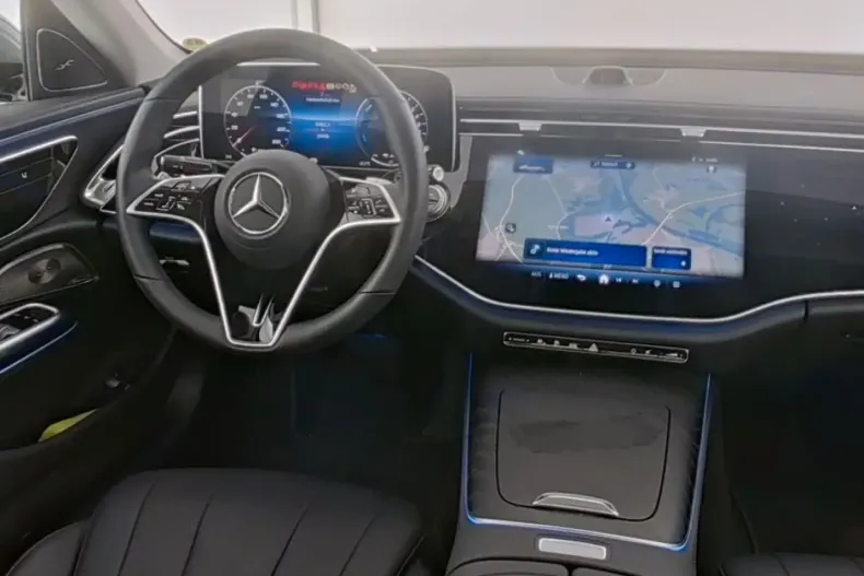 Mercedes-Benz E 300 (Clasa E) din 2024 cu 26.986 km - oferta MER194476 - foto 7