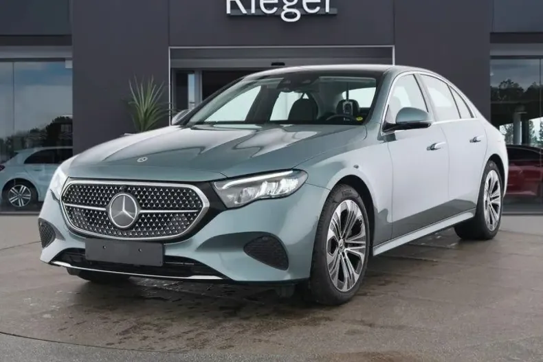 Mercedes-Benz E 300 (Clasa E) din 2024 cu 26.986 km - oferta MER194476 - foto 10