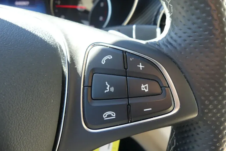 Mercedes-Benz V 300 (Clasa V) din 2022 cu 63.788 km - oferta MER194499 - foto 18