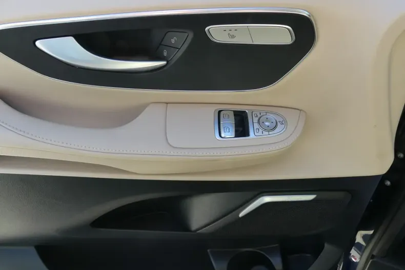 Mercedes-Benz V 300 (Clasa V) din 2022 cu 63.788 km - oferta MER194499 - foto 24