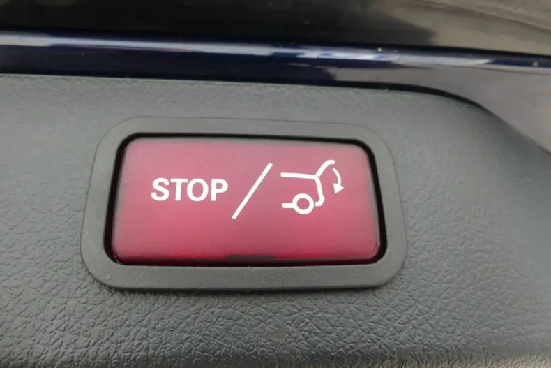 Mercedes-Benz V 300 (Clasa V) din 2022 cu 63.788 km - oferta MER194499 - foto 25