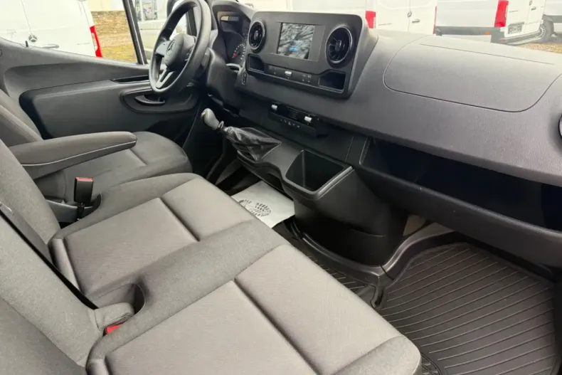 Mercedes-Benz Sprinter din 2024 cu 31.000 km - oferta MER194514 - foto 7