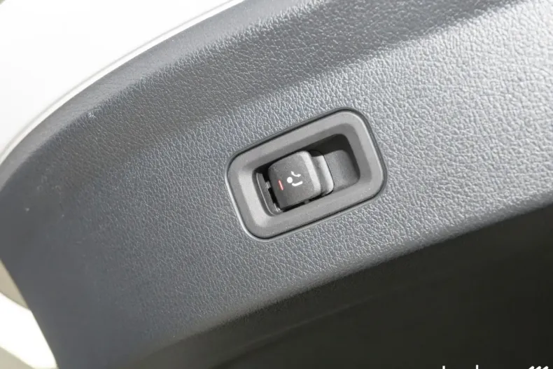 Mercedes-Benz GLE 450 (Clasa GLE) din 2024 cu 20.000 km - oferta MER194515 - foto 9