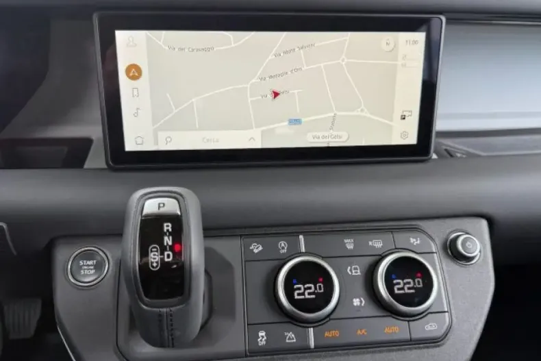 Land Rover Defender din 2023 cu 37.133 km - oferta LAN194549 - foto 10