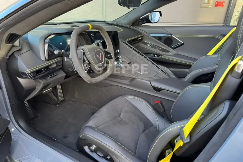Corvette C8 din 2025 cu 30 km - oferta COR194559 - foto 3