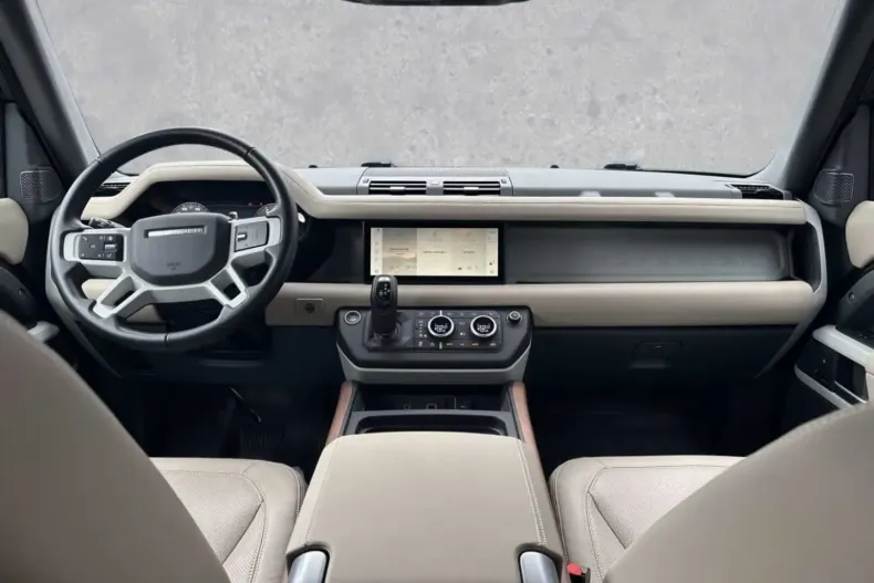 Land Rover Defender din 2024 cu 38.661 km - oferta LAN194563 - foto 4