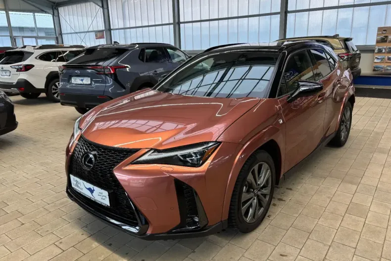 Lexus UX din 2024 cu 10.600 km - oferta LEX194586 - foto 2