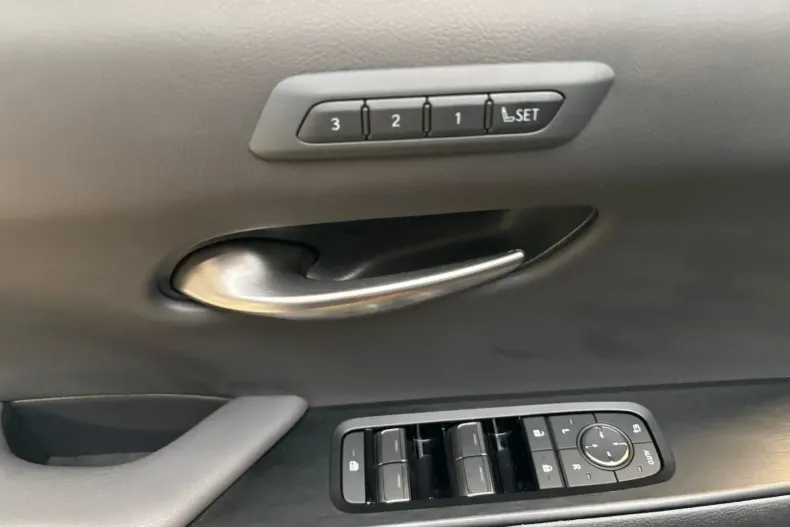 Lexus UX din 2024 cu 10.600 km - oferta LEX194586 - foto 14