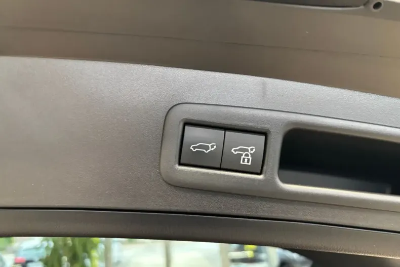 Lexus UX din 2024 cu 10.600 km - oferta LEX194586 - foto 17