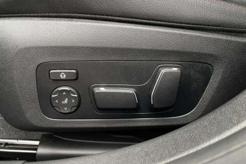 BMW i4 (Seria 4) din 2025 cu 23.599 km - oferta BMW194598 - foto 11