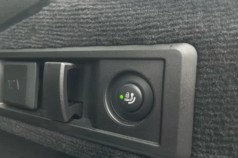 BMW i4 (Seria 4) din 2025 cu 23.599 km - oferta BMW194598 - foto 25