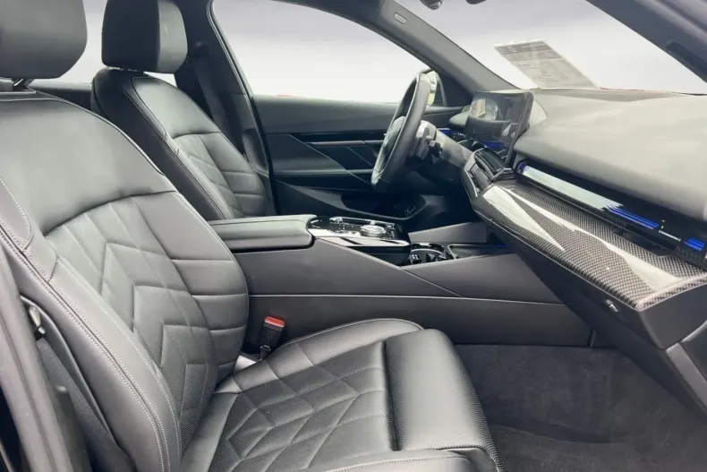 BMW 520 (Seria 5) din 2025 cu 18.446 km - oferta BMW194613 - foto 8