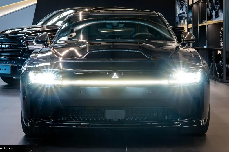 Dodge Charger din 2026 cu 50 km - oferta DOD194620 - foto 9