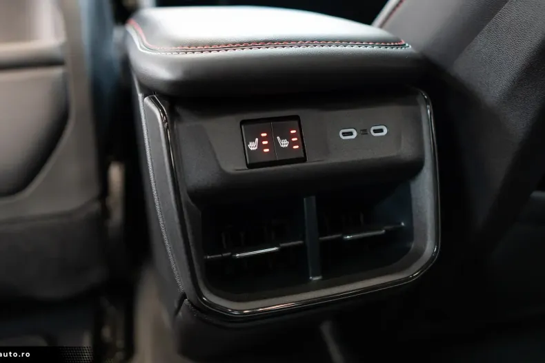 Dodge Charger din 2026 cu 50 km - oferta DOD194620 - foto 11