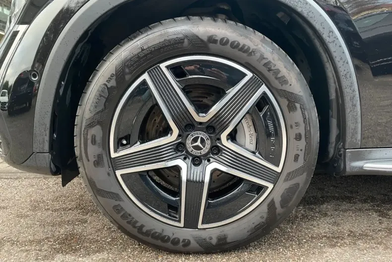 Mercedes-Benz GLC 200 (Clasa GLC) din 2024 cu 14.800 km - oferta MER194625 - foto 4