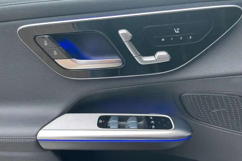 Mercedes-Benz GLC 200 (Clasa GLC) din 2024 cu 14.800 km - oferta MER194625 - foto 11