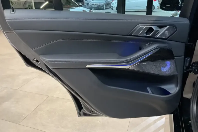 BMW X7 (Seria X) din 2025 cu 5.600 km - oferta BMW194721 - foto 16