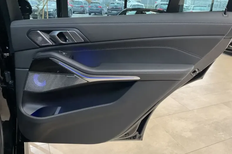 BMW X7 (Seria X) din 2025 cu 5.600 km - oferta BMW194721 - foto 19