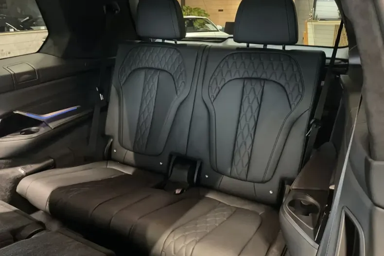 BMW X7 (Seria X) din 2025 cu 5.600 km - oferta BMW194721 - foto 29