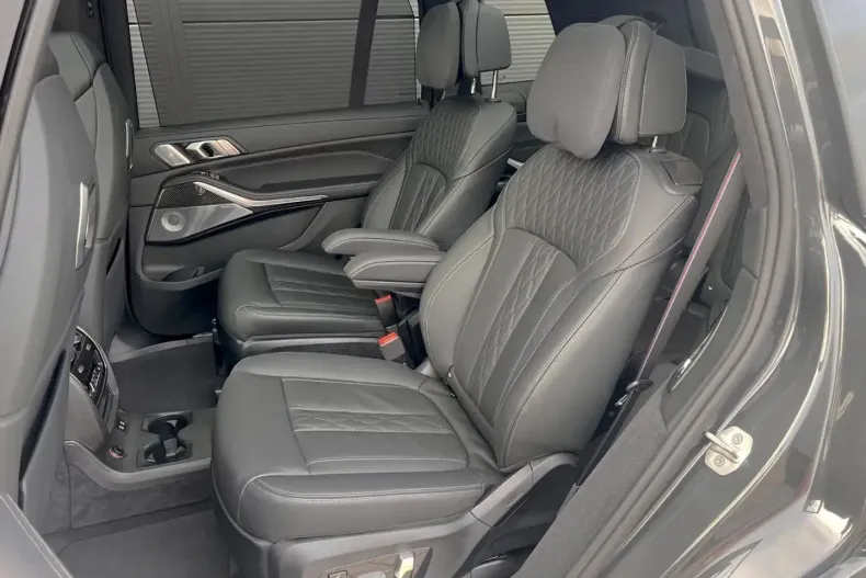 BMW X7 (Seria X) din 2024 cu 5.780 km - oferta BMW194725 - foto 16