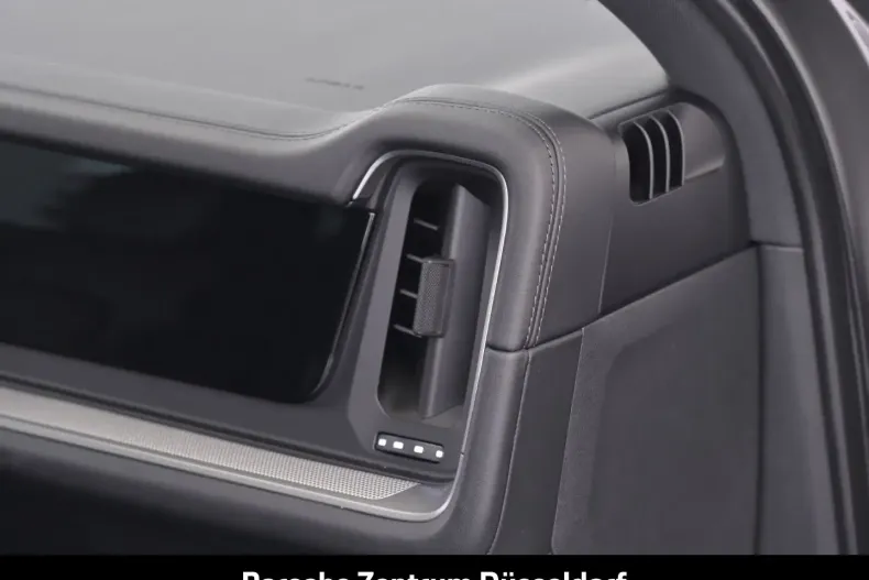 Porsche Cayenne din 2025 cu 11.338 km - oferta POR194727 - foto 22